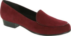 Munro Mallory -Shoe Stores munro mallory cranberry suede m206236 34615.1555030943